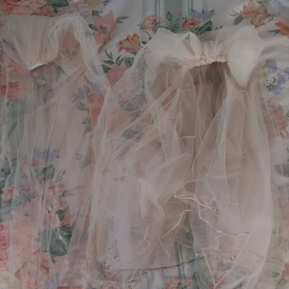 Davids Bridal Wedding veil and blusher. - Picture 4 of 8